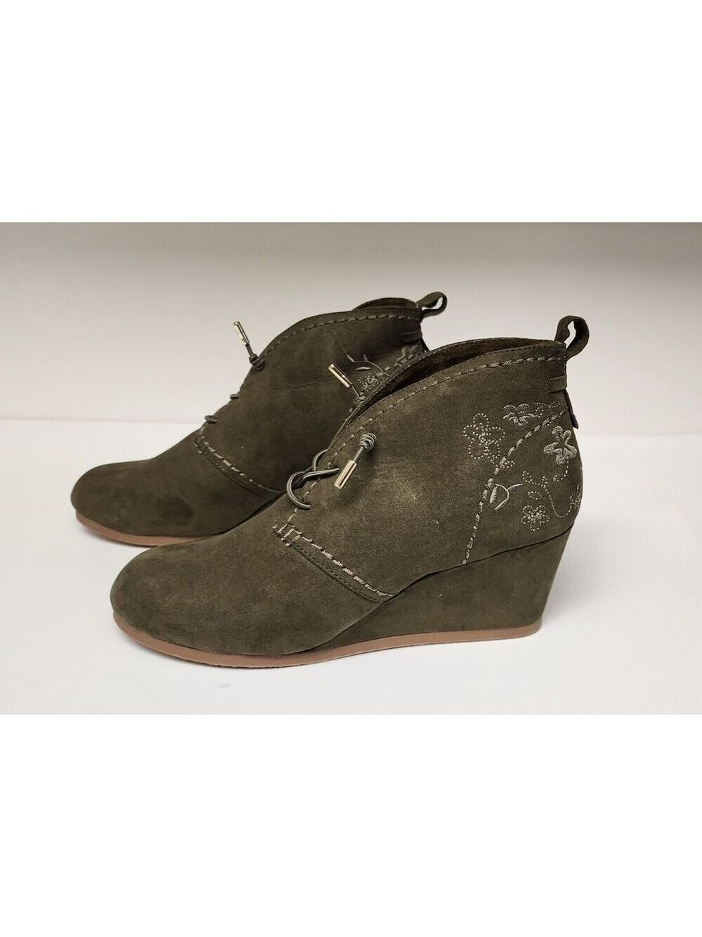 Cloudwalkers Olive Green Ankle Boots Size 9M Lace Up Wedge Floral Embroidery
